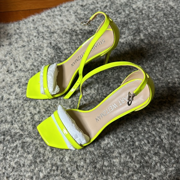 Stuart Weitzman neon yellow heel - Picture 2 of 8